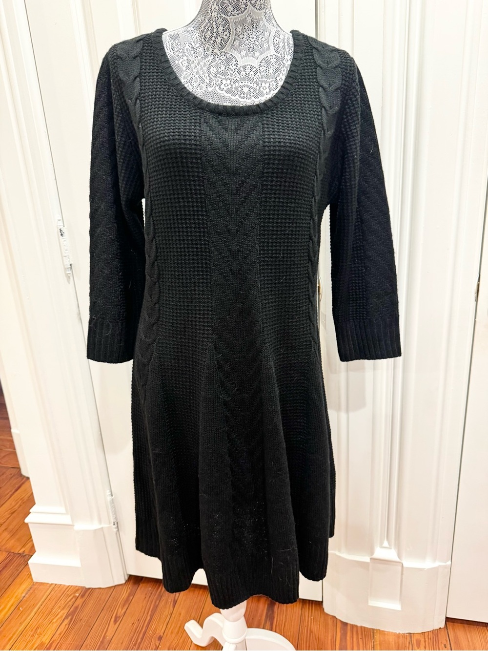 Candie's Black Cable Knit Long Sleeve Sweater Dress
Sz XL Goth Business Winter